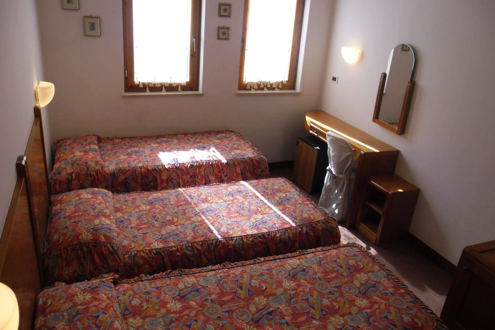 Hotel Ristorante Farneta Cortona Eksteriør bilde